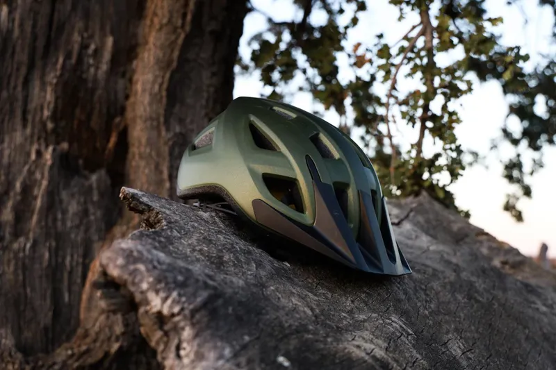Giant Path Mips MTB Helmet - 53- 61cm - Matte Green 2 Giant Path Mips MTB Helmet - 53- 61cm - Matte Green - Image 2