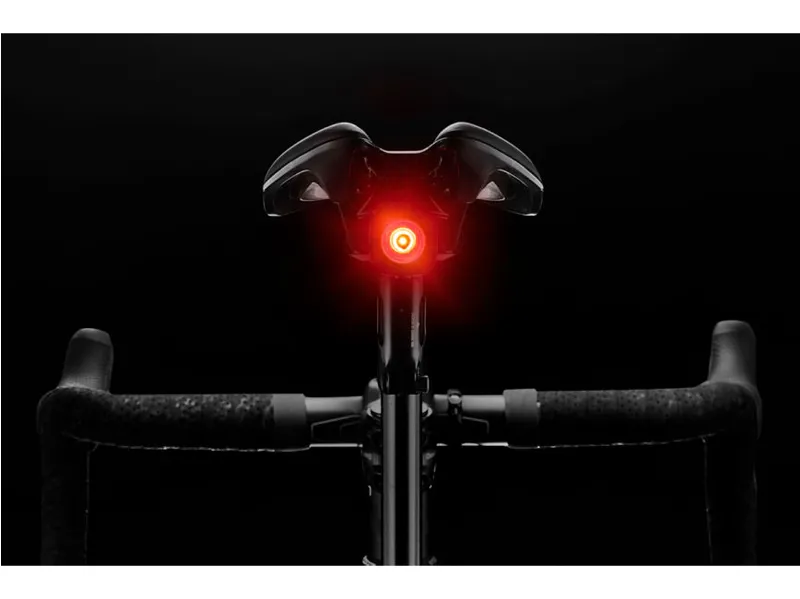 Giant Recon TL 100 Rear Light - Black 3 Giant Recon TL 100 Rear Light - Black - Image 3