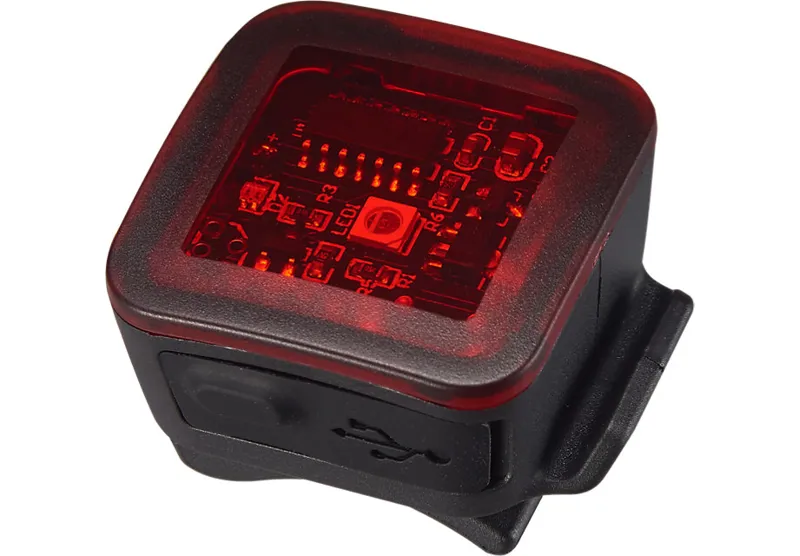 Specialized Flashback 20 Lumen USB Taillight - Black 1 Specialized Flashback 20 Lumen USB Taillight - Black