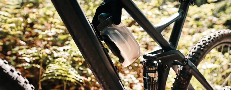Fidlock TWIST 450ml Water Bottle + Bike Base - Trans Black 1 Fidlock TWIST 450ml Water Bottle + Bike Base - Trans Black