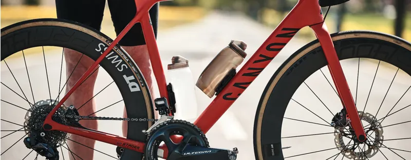 Fidlock TWIST 590ml Water Bottle + Bike Base - Clear 2 Fidlock TWIST 590ml Water Bottle + Bike Base - Clear - Image 2