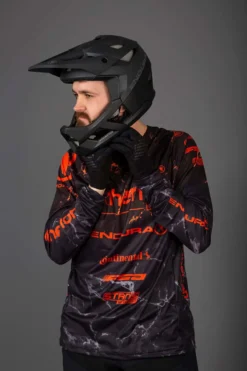 Endura MT500 Full Face Helmet - Black 20 Endura MT500 Full Face Helmet - Black -Cycle Fix E1518BKBLK 8