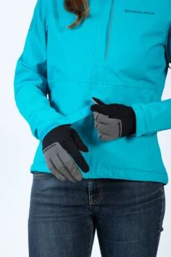 Endura Hummvee Waterproof Women's Hooded Jacket - Pacific Blue 15 Endura Hummvee Waterproof Women's Hooded Jacket - Pacific Blue -Cycle Fix E9168BPP 7 4