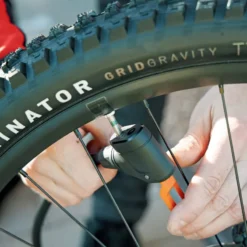 SKS Airkompressor Compact 10.0 Floor Pump - Black 9 SKS Airkompressor Compact 10.0 Floor Pump - Black -Cycle Fix SKPAKCOM 57300 04