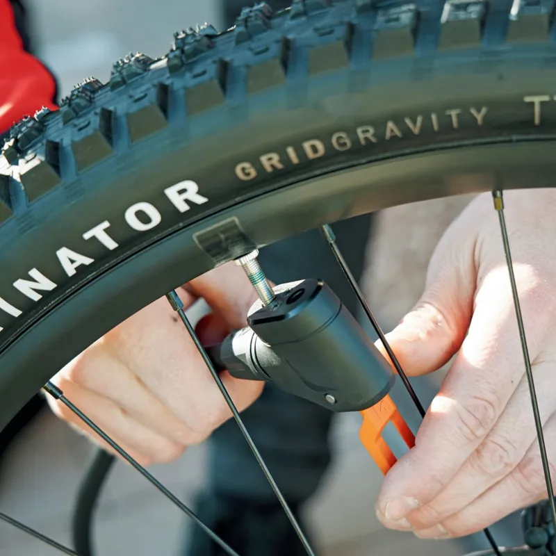 SKS Airkompressor Compact 10.0 Floor Pump - Black 5 SKS Airkompressor Compact 10.0 Floor Pump - Black - Image 5