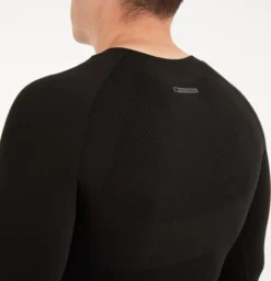 Madison Isoler Mesh Long Sleeve Men's Base Layer - Black 8 Madison Isoler Mesh Long Sleeve Men's Base Layer - Black -Cycle Fix VARMCL21W41BLK 3