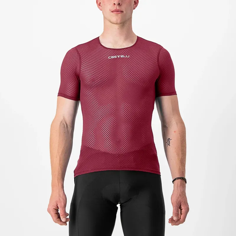 Castelli Pro Mesh 2.0 Men's Short Sleeve Base Layer - Bordeaux 4 Castelli Pro Mesh 2.0 Men's Short Sleeve Base Layer - Bordeaux - Image 4