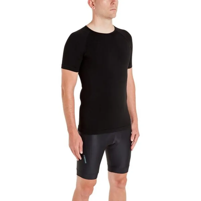 Madison Roam Isoler Mesh Men's Shirt Sleeve Base Layer - Black 6 Madison Roam Isoler Mesh Men's Shirt Sleeve Base Layer - Black - Image 6