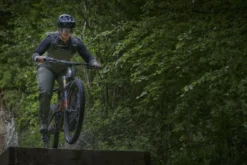 Madison DTE 3-Layer Men's Waterproof Bib Trousers - Black 28 Madison DTE 3-Layer Men's Waterproof Bib Trousers - Black -Cycle Fix mcl23w431 10